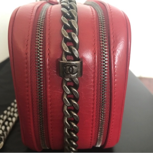 *** SOLD ***NWT CHANEL Red Boy Camera Bag - Picture 5 of 12